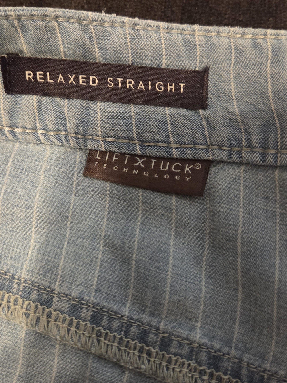 Brand New- NYDJ Relaxed Straight Light Blue with stripes 100% Lyocell Jeans - Picture 6 of 12